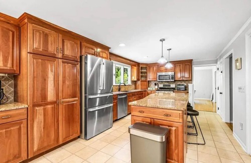 Centerville House | Sunny Spacious Beach House with Central AC and Loads of Amenities