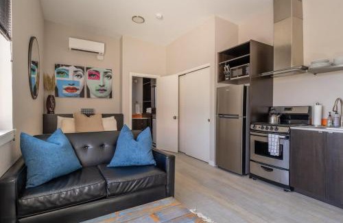Belmont Apartment | Sunny Studio Apartment - Food Carts, Coffee & Bars