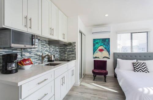 Venice Apartment | Sunny Studio in the Heart of Venice Beach - #5
