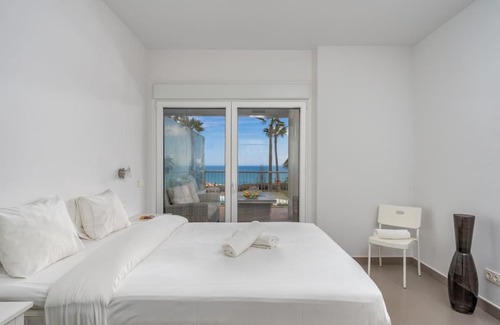 La Capellania Apartment | Sunny terrace with Jacuzzi in El Higueron by Costarentals - Ref 26