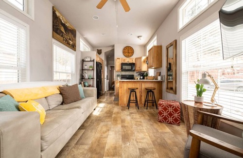 Woodland Park House | Sunny Tiny Haven | BBQ, Fresh Vibes & Peak Views