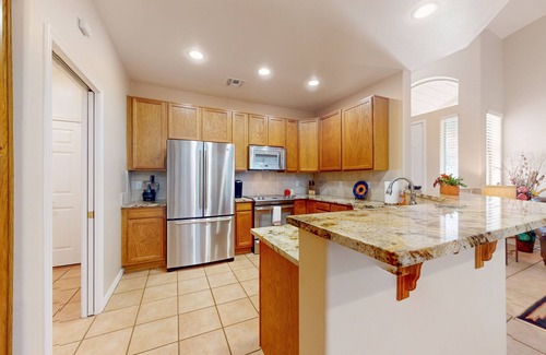 Rancho Vistoso House | Sunny townhome with a lovely patio & W/D - pool, game room, and gym access
