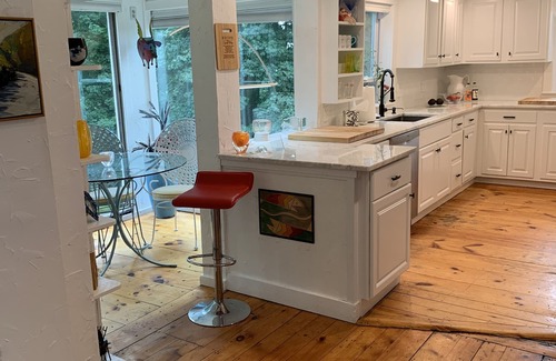 Ipswich House | Sunny “Tree House” near Commuter Rail to Boston, Crane Beach, Town Wharf