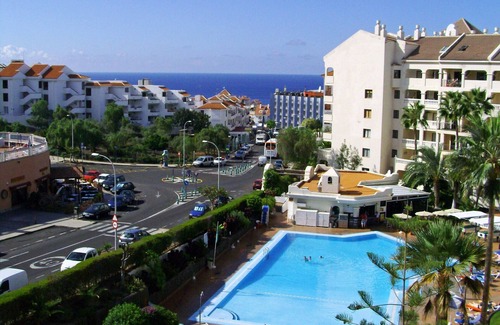 Los Cristianos Apartment | Sunny two-bed modern apartment