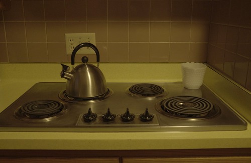 Shorewood House | Sunny Upper Flat in Shorewood. Great location, great community!