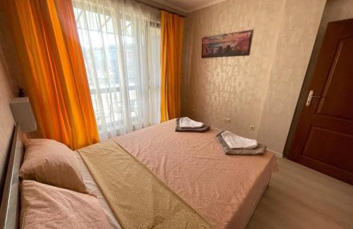 Primorski Apartment | Sunny Varvara Apartment