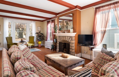 Park Hill House | Sunny Victorian House w/porch & yard, 25 mins from midtown NYC