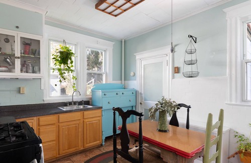 Park Hill House | Sunny Victorian House w/porch & yard, 25 mins from midtown NYC