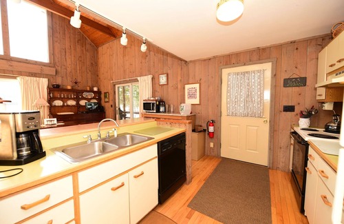 Madison House | Sunny Waterfront House on Big Pea Pond w/Private Sandy Beach