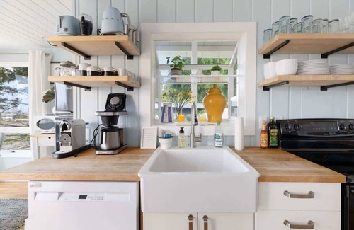 Lagoon Point House | Sunny Whidbey Beach House with view of Puget Sound