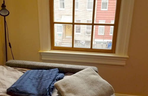 Williamsburg Apartment | Sunny Williamsburg 2bdr with 3 beds. Great location and 15 minutes to Union Sq.