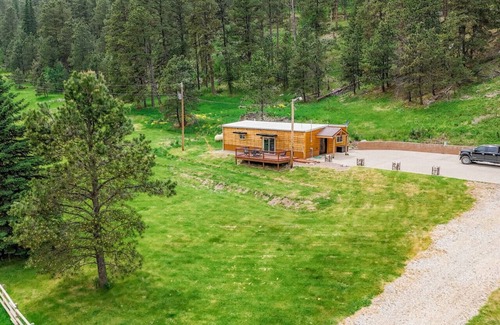 Deadwood Cabin | Sunnybrook-Secluded Cabin