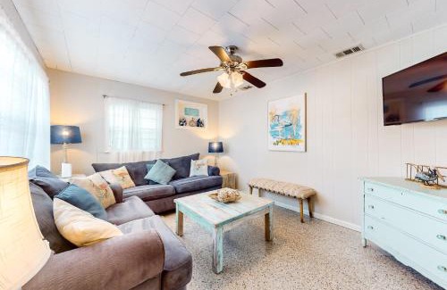Kiska Beach House | Sunnyside Beach House and Studio