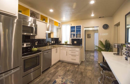 Sunnyside House | Sunnyside Compound: Great for Groups! Hot Tub, Game Room, Sleeps 22 - 420ok!