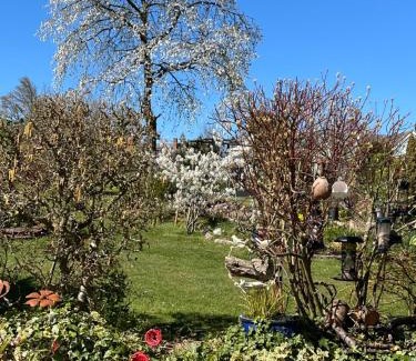 Howlett End Bed & Breakfast | Sunnyside Cottage