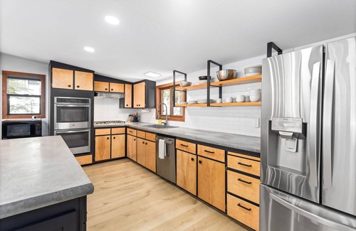 Tahoe Woods House | Sunnyside Retreat By Tahoe Getaways - Pet-Friendly 4 BR in Tahoe City w/Bonus Room!