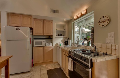 Tahoma Cabin | Sunnywood: 1 BR, 1 BA in Tahoma, Sleeps 2