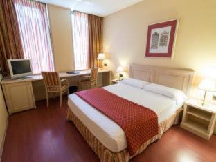 La Nova Esquerra de l'Eixample Hotel | Sunotel Aston