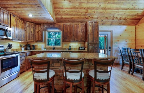 My Mountain Cabin | Sunrays Mountain Vista - Hot Tub, New Construction, Pet Friendly