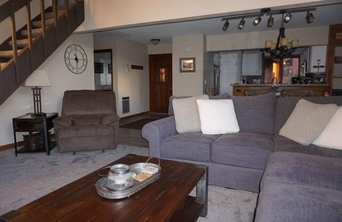 Mammoth Lakes Condo | Sunrise 1: Upgraded, Mountain Views
