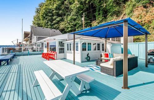 Gig Harbor House | Sunrise Beach House