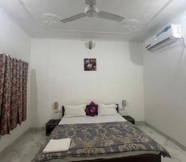 Khajuraho Bed & Breakfast | Sunrise Bed & Breakfast