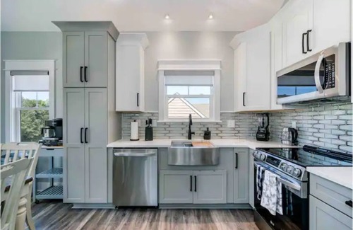 Colington House | Sunrise Bliss