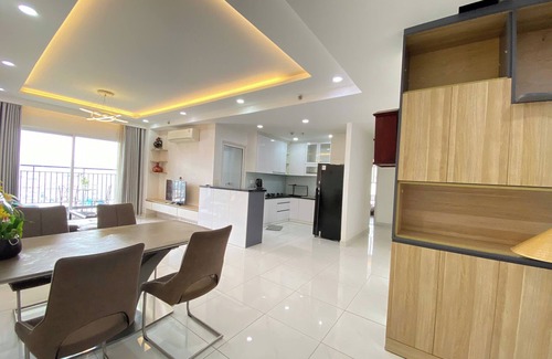 District 7 Apartment | SUNRISE CITY VIEW Residences