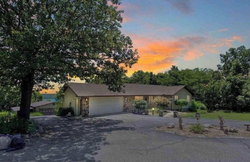 Mountain Home House | Sunrise Cove Lakehouse, Beautiful Lake Norfork View