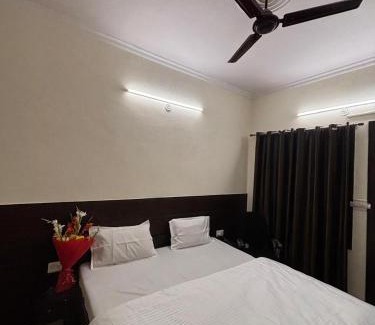 Greater Noida Resort | Sunrise Green Residency