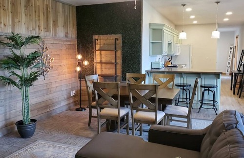 Bella Vista House | Sunrise House Lower Level One Bedroom