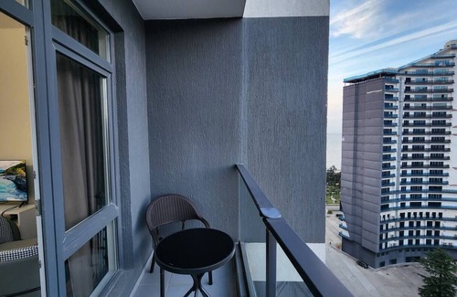 New Boulevard Apartment | "Sunrise in mountains", 18 floornn