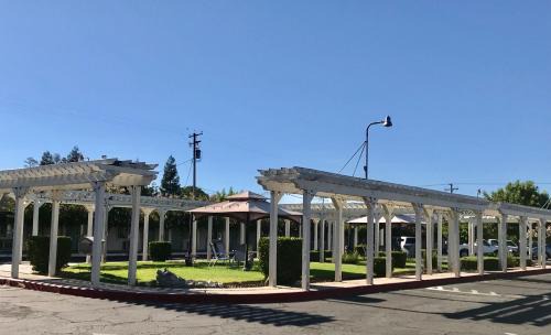 Turlock Hotel | Sunrise Inn