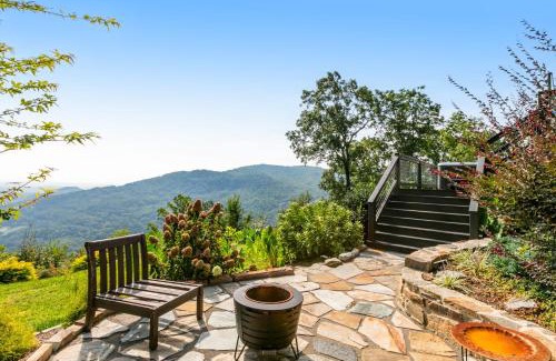Saluda House | Sunrise Mountain Retreat