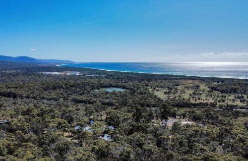 Bicheno House | Sunrise Place - Above the Trees