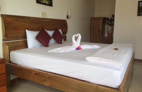 East Ham Tien Beach Resort | Sunrise Resort