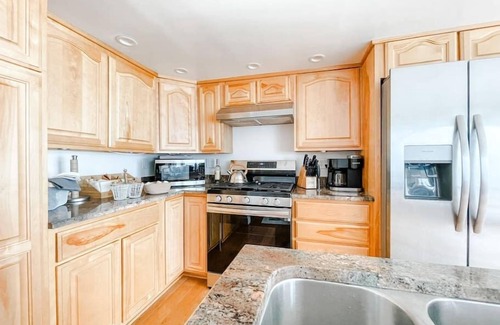 Canandaigua House | Sunrise Shores. Relaxation awaits.