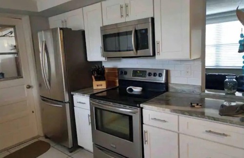 Forest Hills House | Sunrise, Suntan, Sunset repeat! Coastal getaway! 2 bd, pet and kid friendly