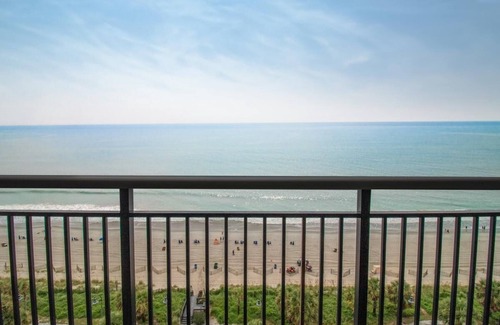 Downtown Myrtle Beach Condo | Sunrise-to-Sunset Splendor 3BR Oceanfront Condo