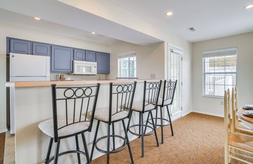 Kimberling City Condo | Sunrise Views & Pool Access: Table Rock Lake Condo