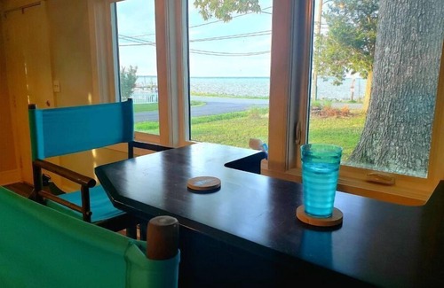 Colonial Beach House | Sunrise Waterfront Potomac Beach Haus near Two Beaches