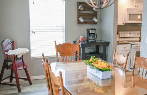 Table Rock Condo | Sunroom, Indoor/Outdoor Pools, Golf, Etc - Pointe Royale!