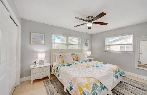 Walsingham House | Sunroom - Master King - Games - Close to IRB