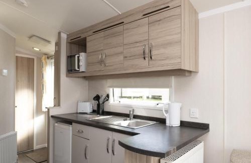 Looe House | Sunseeker Caravan by Belvilla