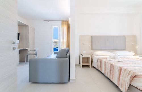 Torre Pali House | Sunset 194 beachfront