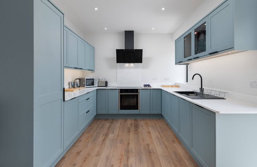Croyde Cottage | Sunset Beach - a std house that sleeps 8 guests in 4 bedrooms