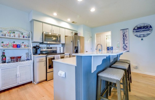 Sea Trail Condo | Sunset Beach Condo: Ideal Golfing Getaway!