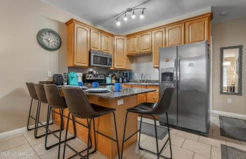 Gulfport House | Sunset Beach Hideaway