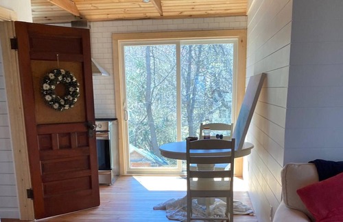 Baiting Hollow Cottage | Sunset Beach House:Amazing views,Secluded,Private Beach Cottage!