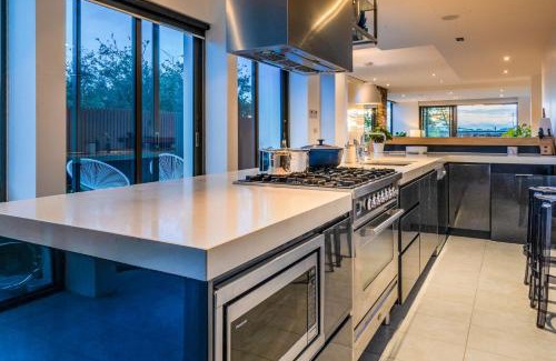 Elwood Apartment | Sunset Boulevard